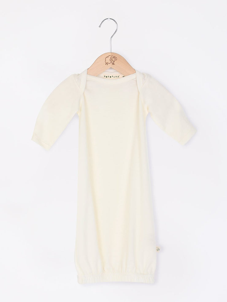 mokopuna sleepsuit gown in merino with envelope neckline, built-in mitts and elastic bottom in size 000_lily
