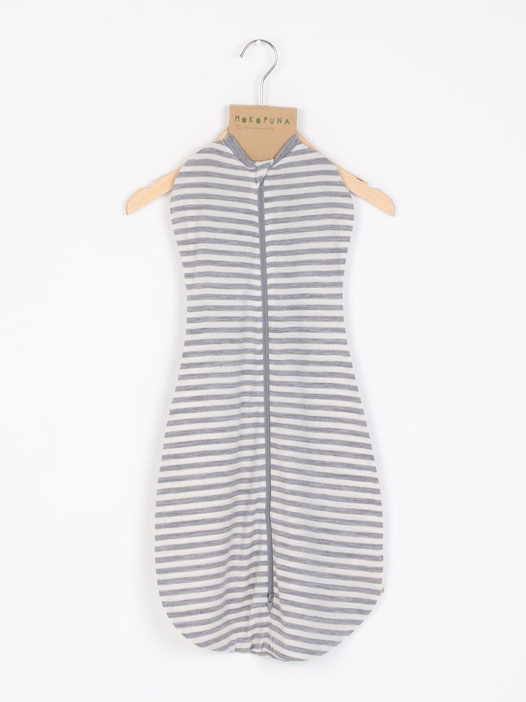 mokopuna swaddle bag with two-way zi p and one layer of merino in size 000_cloudy bay stripe